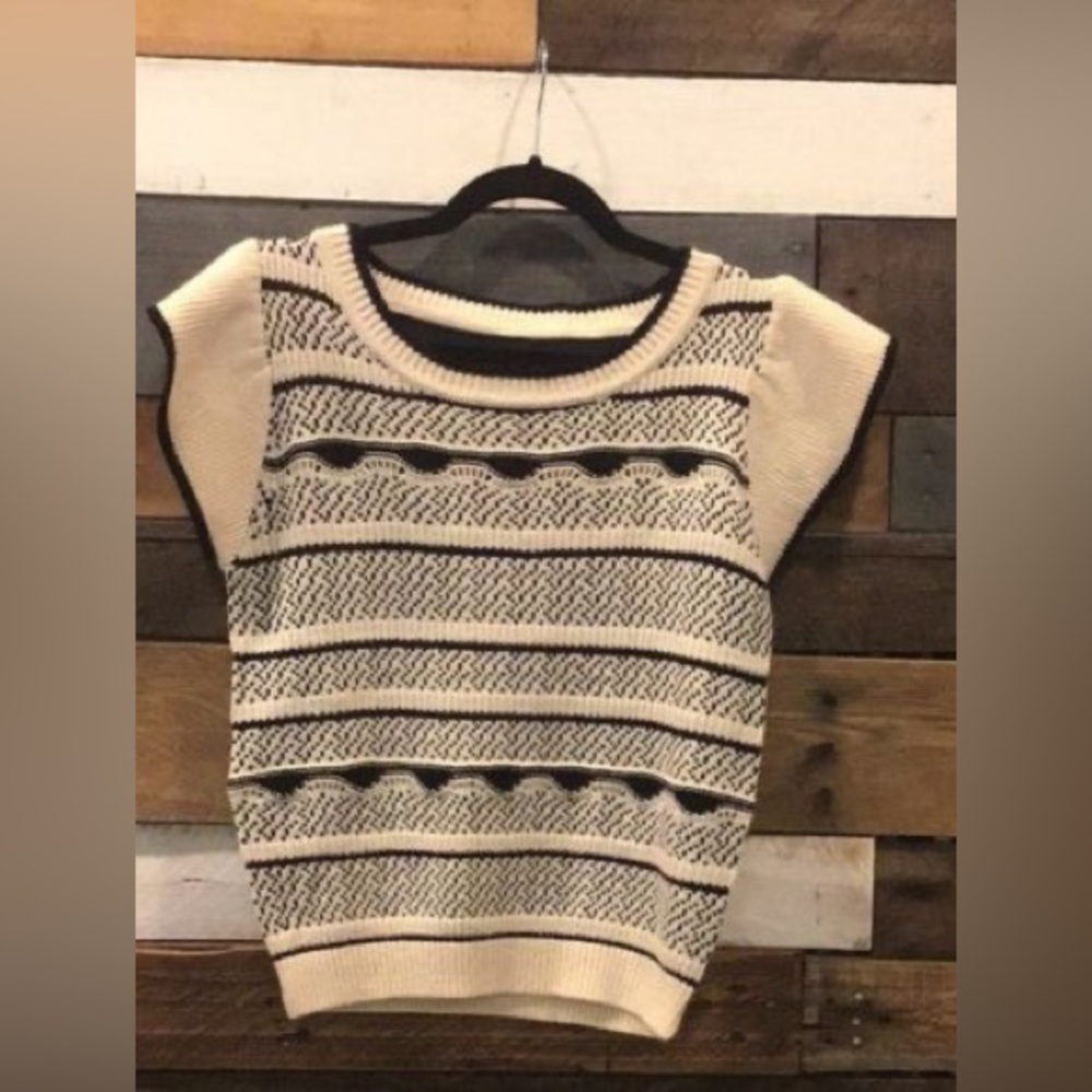The Indie Black and Cream Top